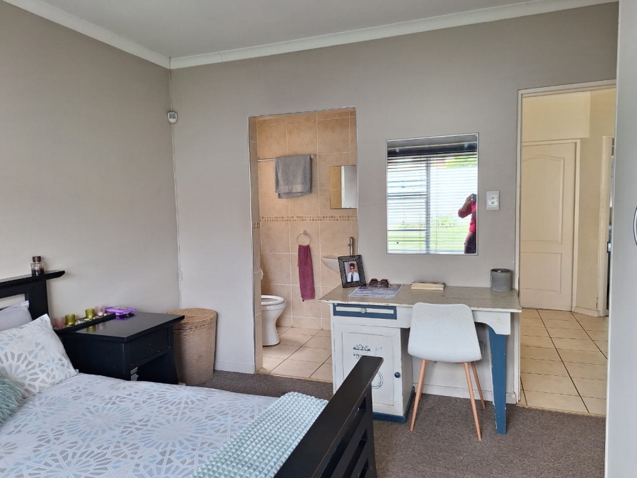 3 Bedroom Property for Sale in Beacon Bay North Eastern Cape